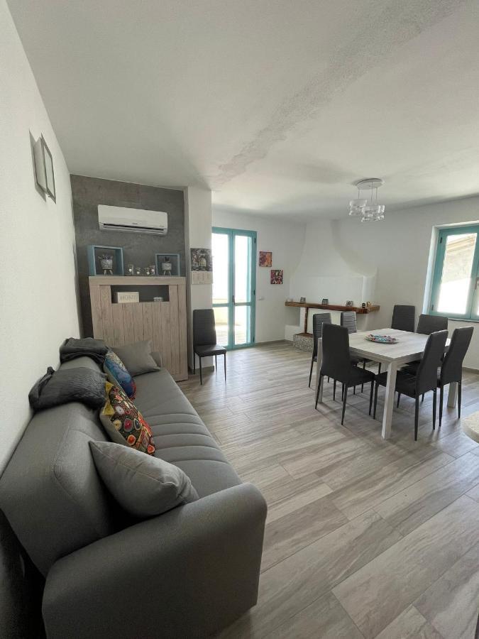 Апартаменты Casa Vacanze Sa Piazza Доргали Экстерьер фото