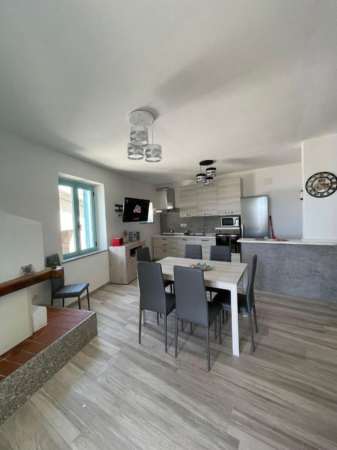 Апартаменты Casa Vacanze Sa Piazza Доргали Экстерьер фото